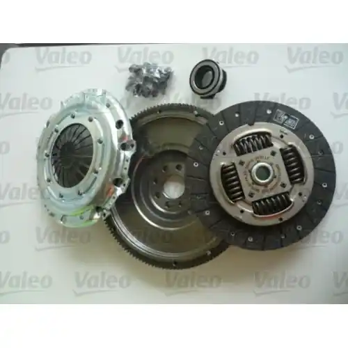 Kit ambreiaj VW Transporter T4, Transporter T4 Sasiu Motor 2.4 D, 2.4 D Syncro, 2.5 TDI, dinti 28, OE 074105264D (VALEO-835003) | Reducere mare