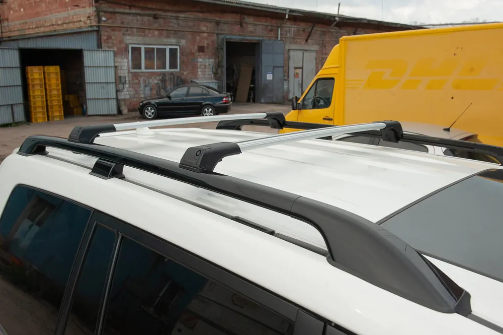 Acum disponibil - Renault Trafic 2015- Bare portbagaj pentru railings fara incuietoare (2 buc) Negru