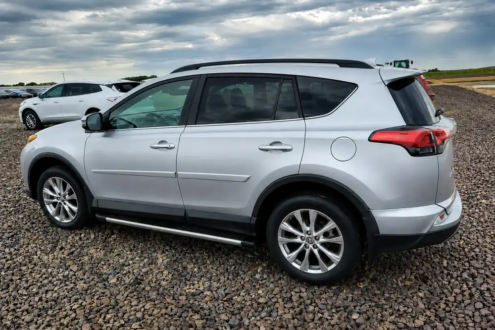 Comandă online | Toyota Rav 4 2019–2025 Bare longitudinale OEM negre (aluminiu)