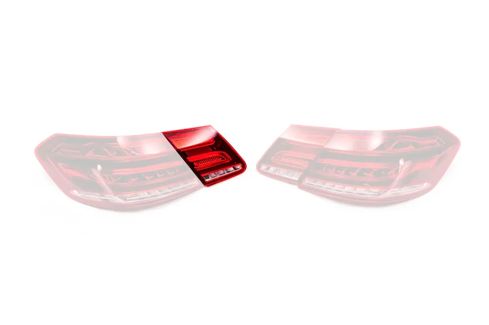 Mercedes E-class W212 2009-2016 Stop spate stanga (pe capac portbagaj, facelift) - Lansare