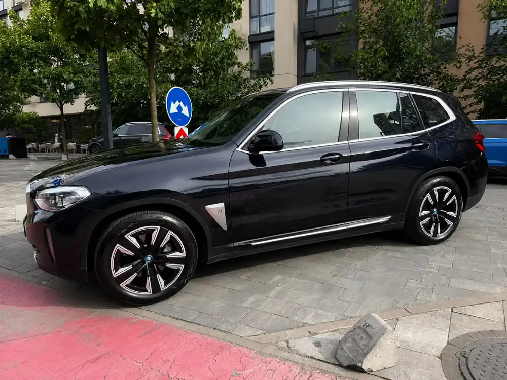 BMW X3 G01 2018- Railinguri de plafon OEM integrate cromate (Aluminiu) - Economii mari